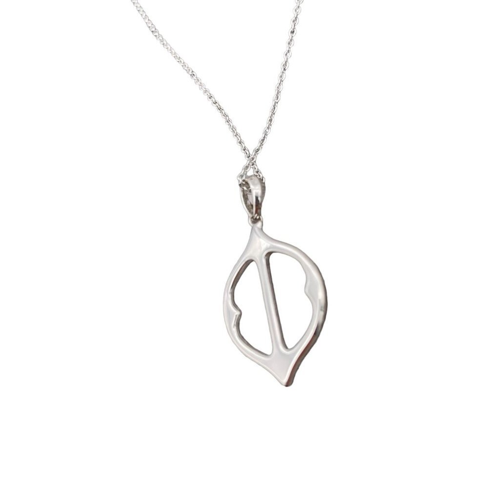 Stella & Dot Pendant Round Link Chain Necklace Silver Tone 20 to 23 in - Picture 3 of 3